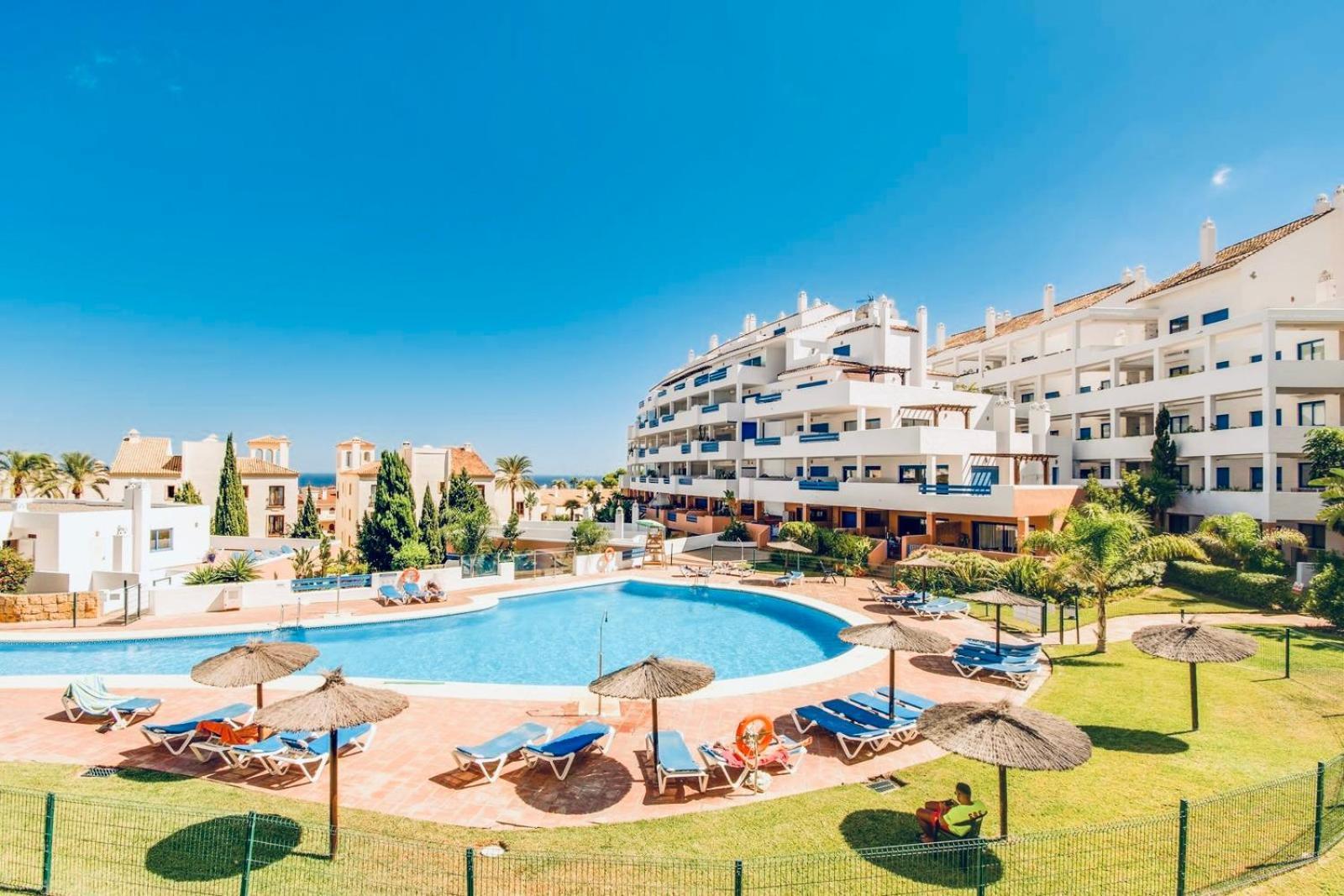 Duquesa Suites Golf And Garden Castillo de Sabinillas Luaran gambar